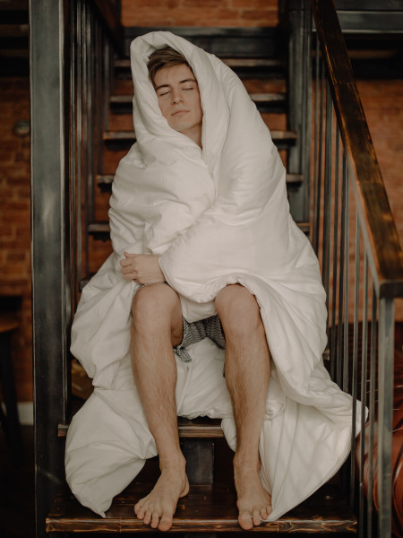 Lagging the hot water tank